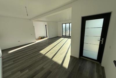 Casă cu 4 camere în Central - 8