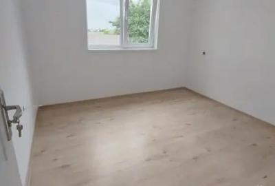 Casă cu 5 camere cu Teren 306 Mp în Malu Mare - 11