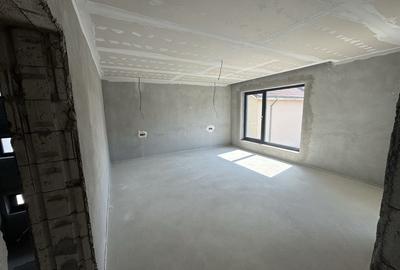 Casă cu 4 camere în Micro 3 - 6