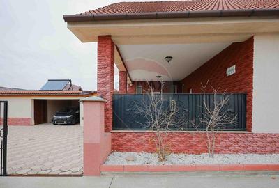 Casa cu piscina ?i garaj de vanzare in Sanmartin, B... - 5