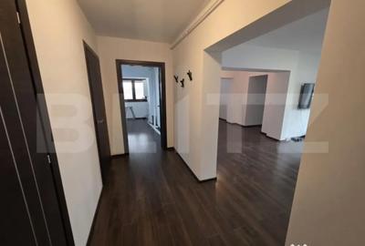 Apartament cu 3 camere semidecomandat în Micro 3 - 4