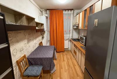De închiriat – Apartament 2 camere, Centru - 1