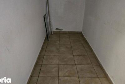 Spațiu comercial, de 135 mp, în Central - 10