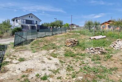 Teren de 570 mp, în Centura - 3