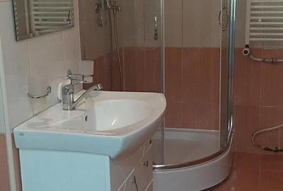 Garsonieră decomandată în Central - 9