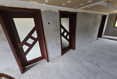 Casă cu 4 camere în Central - 1