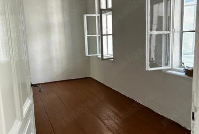 Apartament 4 camere (cladire istorica) - 1