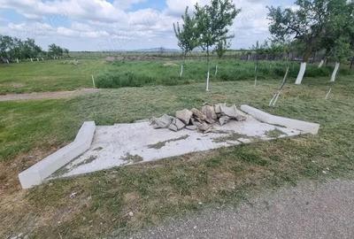 Teren de 1680 mp, în Aluniș - 5