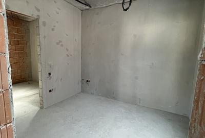 Casă individuală cu 4 camere cu Canalizare în Est - 2