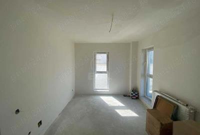 Apartament cu 3 camere semidecomandat în Central - 3