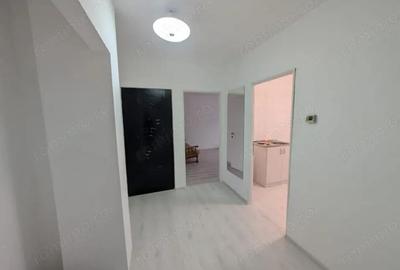 Zona Nord- bloc din 1986- Ap. 2 camere decomandate, etaj intermediar - 2