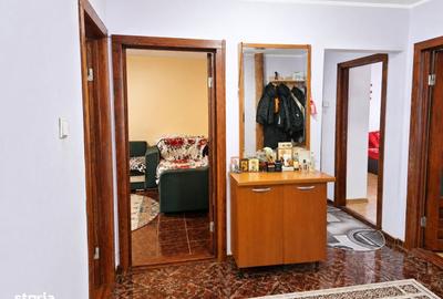 Apartament cu 3 camere decomandat în Mioriței - 5