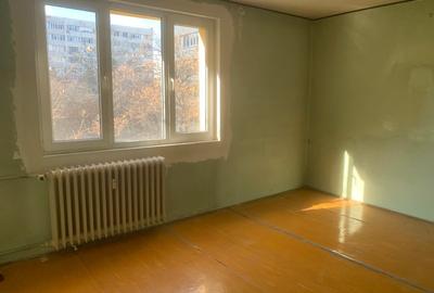 Vanzare Apartament 3 camere - Sos. Colentina - 2