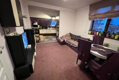 Apartament cu 4 camere semidecomandat, mobilat în Florești - 1