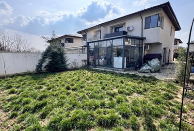 Duplex cu 4 camere cu Canalizare în Central - 1