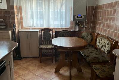 Apartament cu 3 camere decomandat în Central - 9
