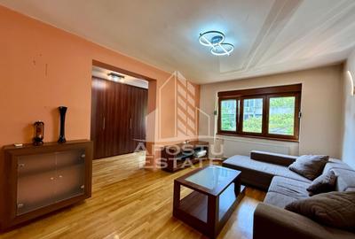 Apartament cu 4 camere decomandat, mobilat în Medicină