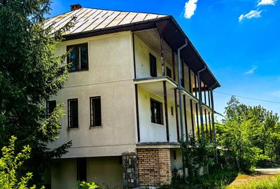 Casă individuală cu 14 camere cu Canalizare în Capul Câmpului - 3