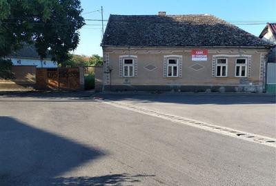 Casă cu 4 camere în Central - 1