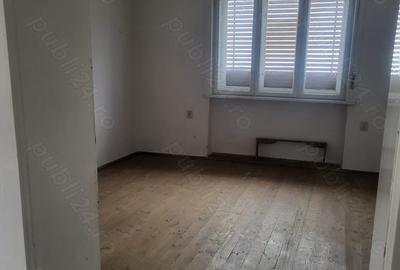 Casă cu 2 camere în Beiuș - 4