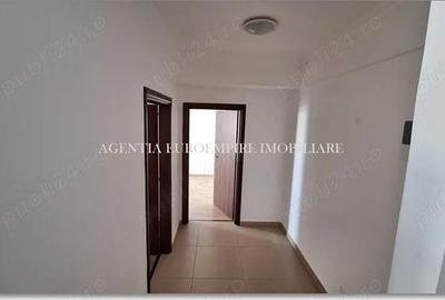 Apartament cu 3 camere decomandat în Km 5 - 5