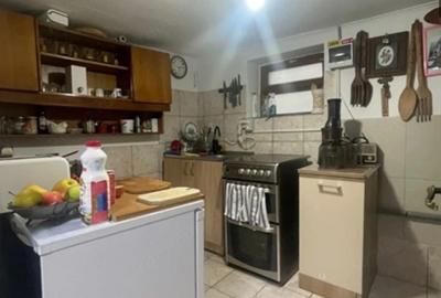 Casă cu 4 camere cu Teren 343 Mp în Central - 1