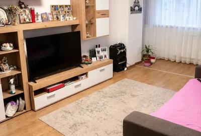 Apartament cu 3 camere semidecomandat în Central - 3
