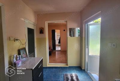 Casă cu 4 camere cu Canalizare în Urseni