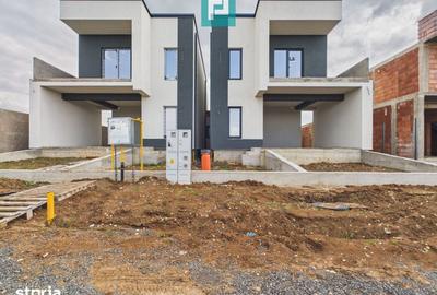 Casă cu 3 camere cu Teren 315 Mp în Central - 2