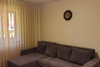 Apartament 2 camere, decomandat,mobilat, utilat, zona verde, beci,Central, Braso Apartament 2 camere, decomandat,mobilat, utilat, zona verde, beci,Central, Braso - 2