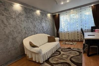 Apartament cu 4 camere decomandat în Berceni