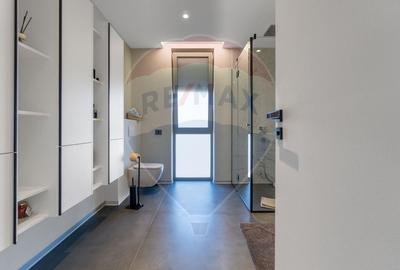 Casă cu 9 camere cu Teren 500 Mp în Stupini - 25