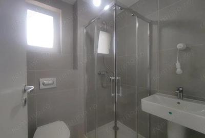 Apartament cu 3 camere decomandat în Tractorul - 4