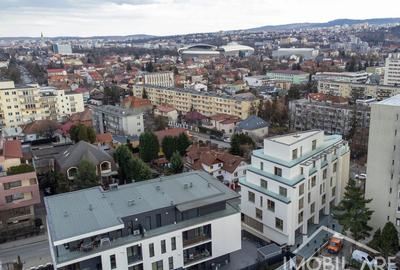 Penthouse cu 3 camere dispus pe două nivele cu terasă panoramică - 1