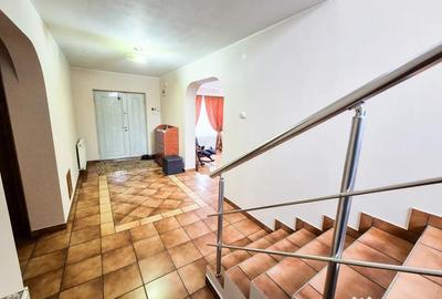 Casă cu 5 camere cu Canalizare în Prundu - 6
