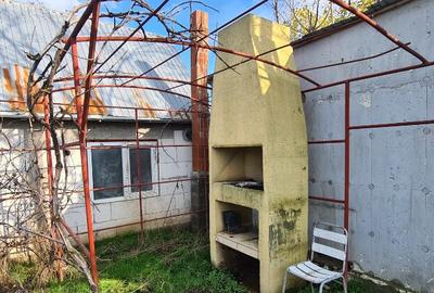 Teren 365mp Vidra-Copaceni cu 2 case, fundatie, fosa, beci, put - 4