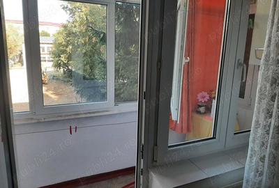 Apartament cu 2 camere semidecomandat în Micro 9 - 9