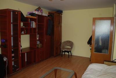 Garsonieră decomandată în Tei - 5