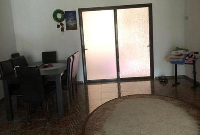 Afumati vila 8 camere , teren 1300 mp , piscina - 9
