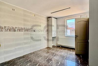 Casă cu 5 camere cu Teren 240 Mp în Berceni - 11