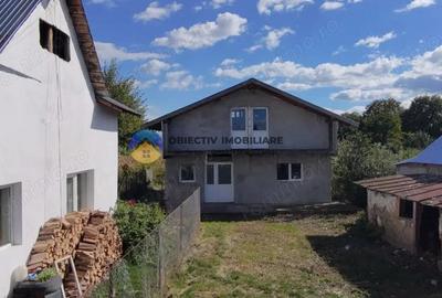 Casă cu 2 camere cu Teren 1240 Mp în Girov - 8