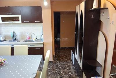 Apartament cu 2 camere decomandat, mobilat în Oravița - 9