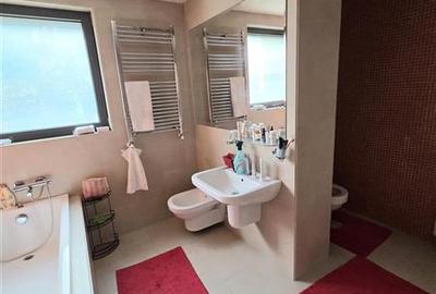 Apartament cu 3 camere semidecomandat, mobilat în Faleza Nord - 13