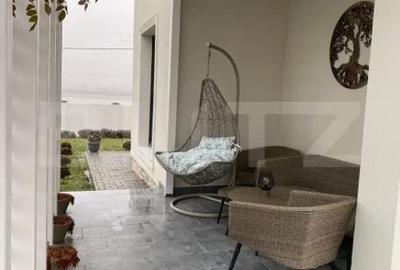 Casă cu 7 camere cu Teren 3500 Mp în Mociu - 1