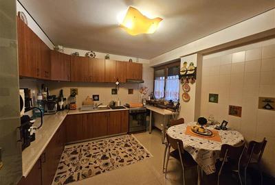 Casă cu 8 camere cu Teren 50 Mp în Aviației - 9