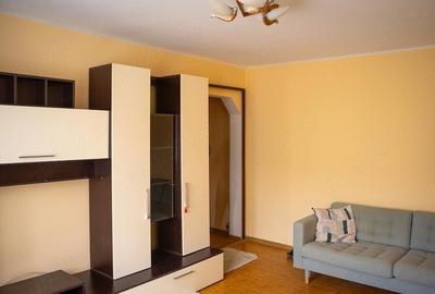 Apartament cu 3 camere semidecomandat în Central - 6