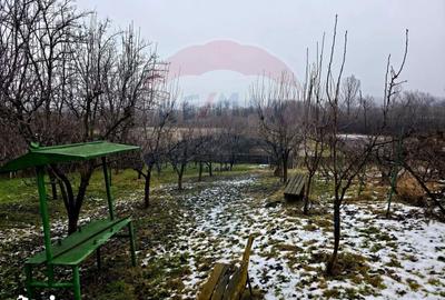 Teren de 4516 mp, în Central - 1