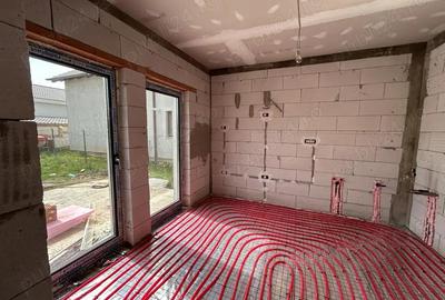 Vand vila noua la nivel,Fantanele,jud.Arad,st.300 mp,la gri - 3