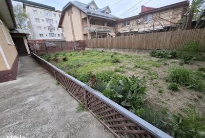 Casă cu 3 camere în Central - 1