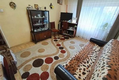Apartament cu 3 camere decomandat, mobilat în Păcurari